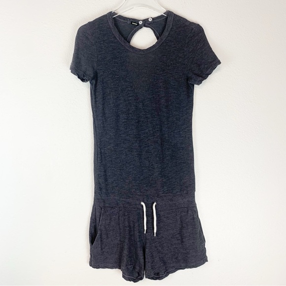 Monrow Romper Womens Extra Small Gray Short Sleeve Drawstring Waist Keyhole Back - Picture 1 of 12
